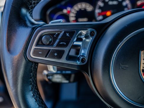 Used 2019 Porsche Cayenne Turbo w/ Sportdesign Package image 16