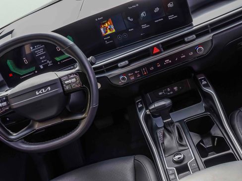 Certified 2026 Kia Sorento S FWD image 18