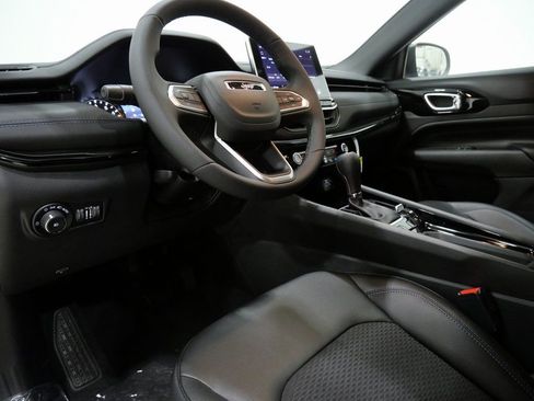 New 2026 Jeep Compass Latitude w/ Sun and Sound Group image 12