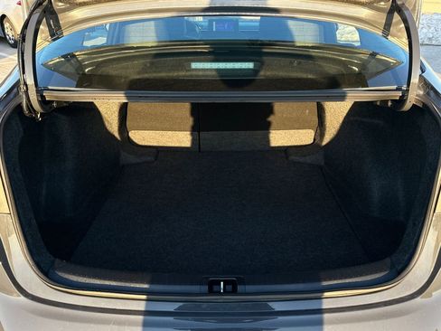 Certified 2025 Toyota Corolla LE image 6