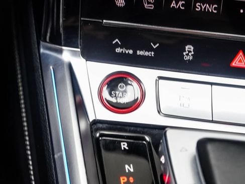 Used 2023 Audi e-tron S Prestige AWD/4WD image 31