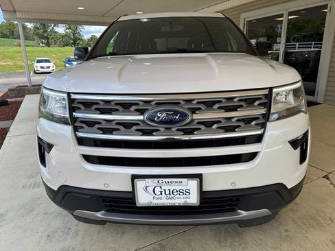Used 2018 Ford Explorer XLT w/ Equipment Group 202A AWD/4WD image 12