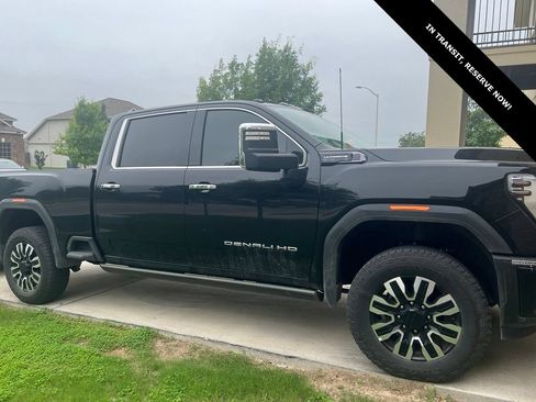Used 2025 GMC Sierra 2500 Denali Ultimate w/ Max Trailering Package AWD/4WD image 2
