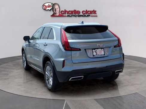 Used 2025 Cadillac XT4 Premium Luxury FWD image 3