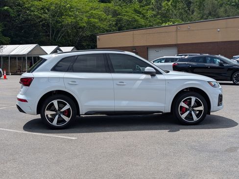 Used 2024 Audi Q5 2.0T Premium Plus w/ Premium Plus Package AWD/4WD image 10