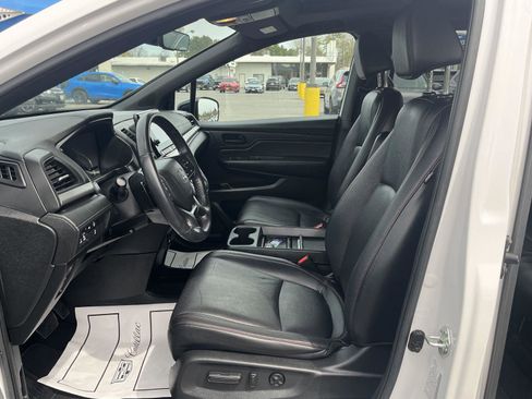Certified 2024 Honda Odyssey Sport image 12