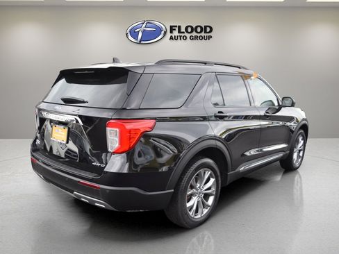 Certified 2023 Ford Explorer XLT w/ Equipment Group 202A AWD/4WD image 4