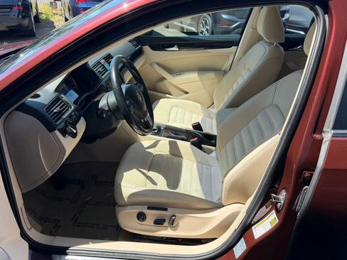Used 2014 Volkswagen Passat TDI SEL Premium FWD image 11