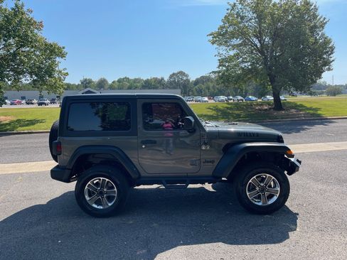 Used 2020 Jeep Wrangler Sport image 6