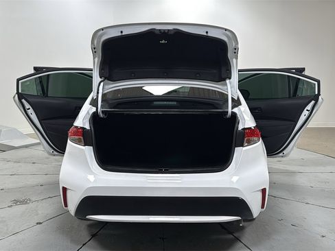 Certified 2022 Toyota Corolla LE image 16