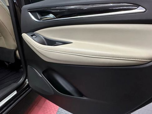 Used 2018 Buick Enclave Essence image 27