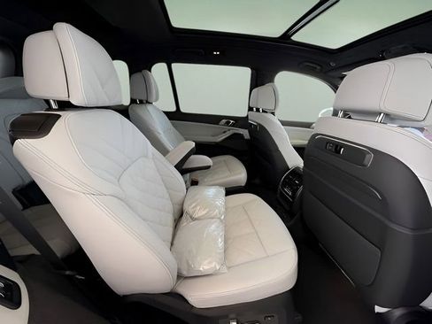 Used 2026 BMW X7 xDrive40i image 30