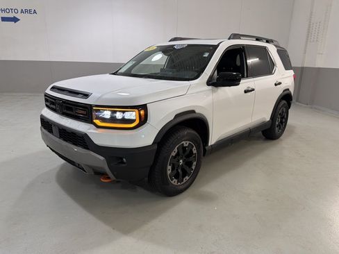 Used 2026 Honda Passport TrailSport Elite image 3