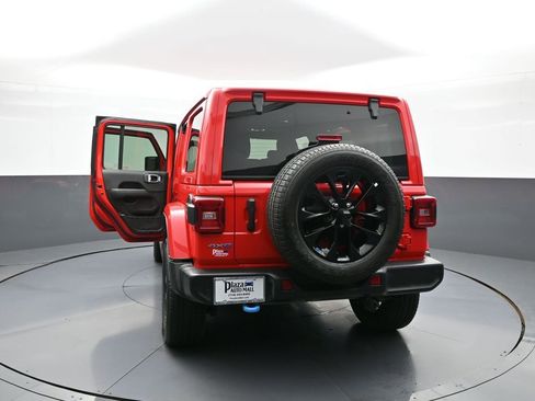 Used 2022 Jeep Wrangler Unlimited Sahara w/ Cold Weather Group AWD/4WD image 48