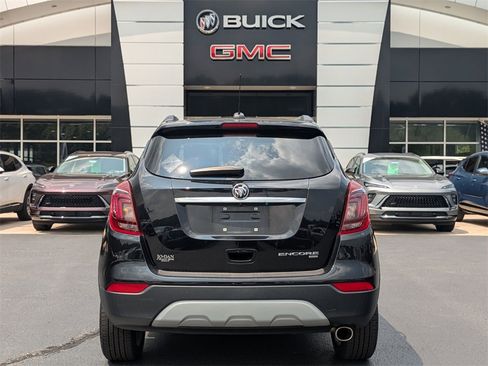 Certified 2022 Buick Encore Preferred w/ Safety Package image 5