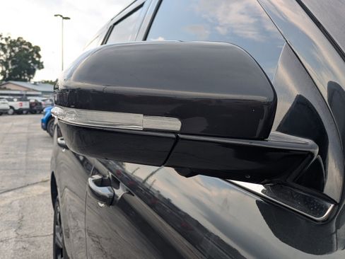 Used 2022 Ford Expedition Limited AWD/4WD image 12