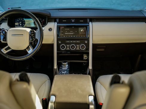 Used 2019 Land Rover Discovery HSE image 21