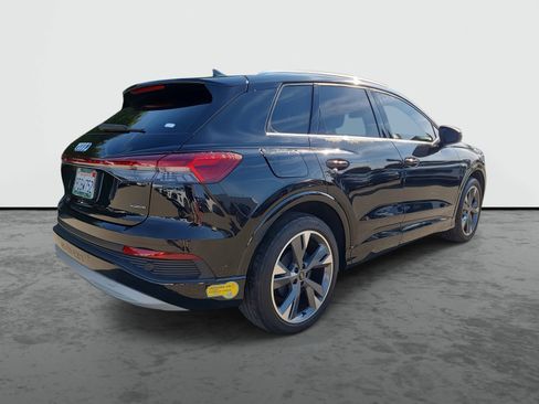 Used 2022 Audi Q4 e-tron Premium Plus w/ Premium Plus image 4