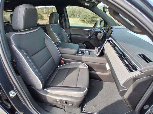 New 2026 GMC Sierra EV Elevation image 17