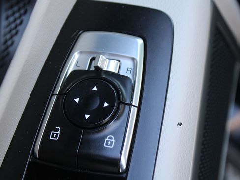 Certified 2022 Kia Telluride S image 21