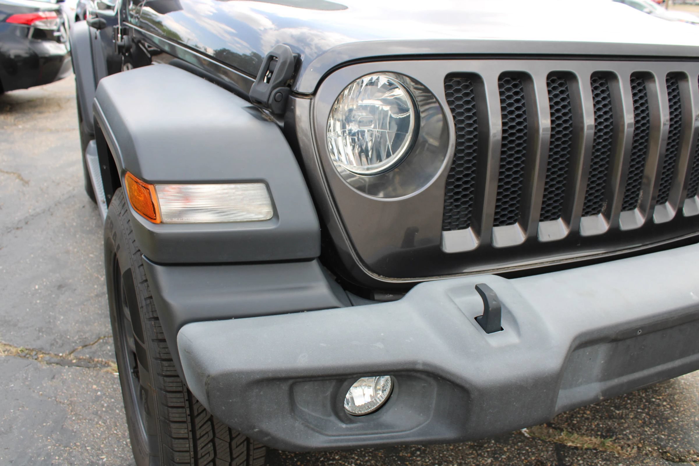 Used 2018 Jeep Wrangler Sport AWD/4WD image 26