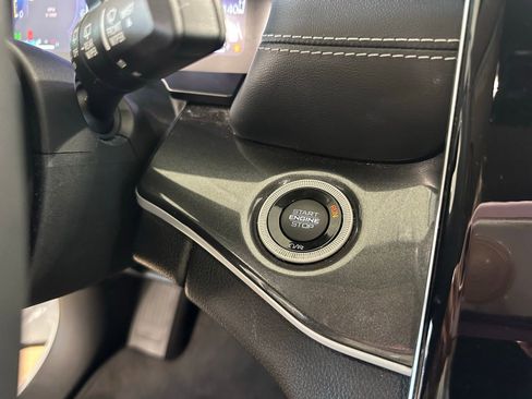 Used 2023 Jeep Grand Cherokee L Laredo image 22