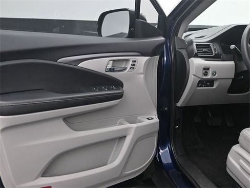 Used 2023 Honda Ridgeline RTL image 16