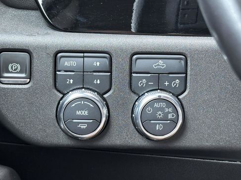 Used 2022 GMC Sierra 1500 Elevation w/ X31 Off-Road Package AWD/4WD image 23