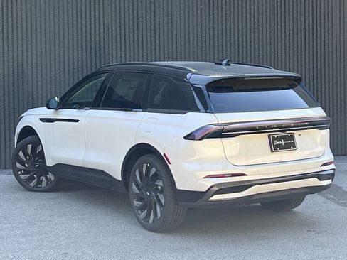 New 2026 Lincoln Nautilus Reserve w/ Jet Appearance Package AWD/4WD image 2