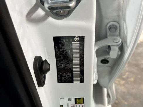 Used 2025 Toyota Corolla LE FWD image 14