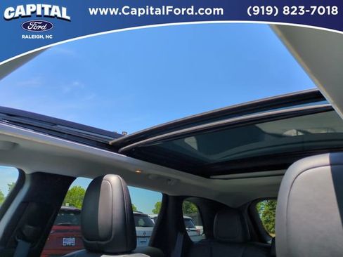 Used 2022 Jeep Cherokee Limited AWD/4WD image 21