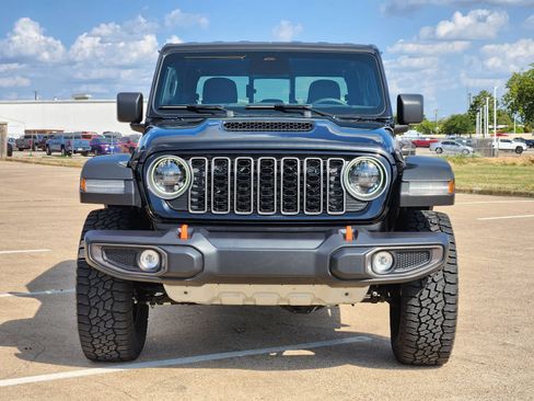 Used 2026 Jeep Gladiator Mojave AWD/4WD image 7
