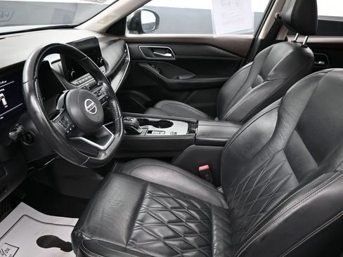 Used 2021 Nissan Rogue Platinum FWD image 24