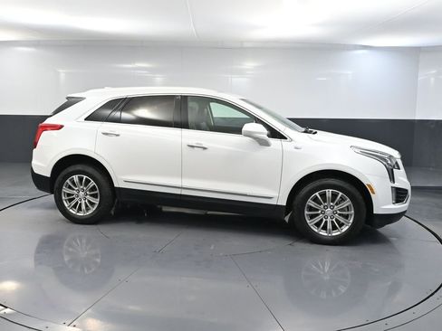 Used 2017 Cadillac XT5 Luxury image 4