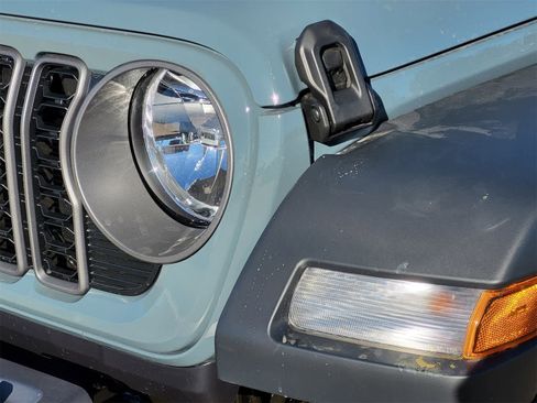 New 2026 Jeep Gladiator Sport image 5