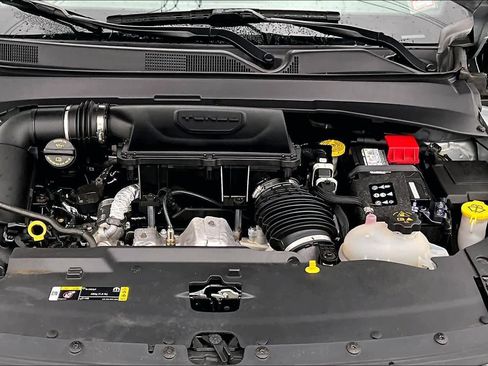 Used 2024 Jeep Compass Latitude image 9