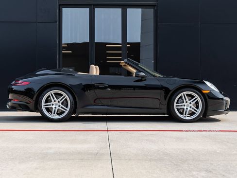 Used 2017 Porsche 911 Carrera RWD image 13