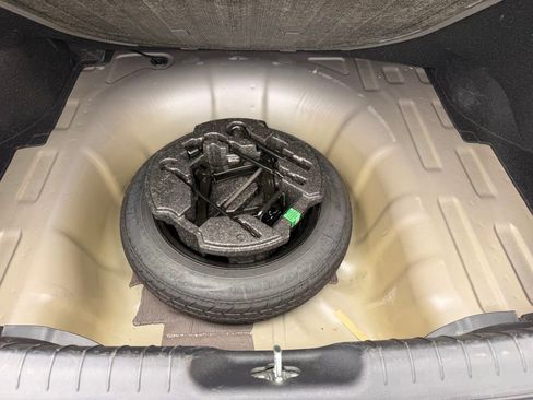 Used 2024 Hyundai Elantra SEL FWD image 35