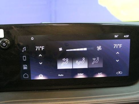 Used 2025 Buick Encore GX Avenir w/ Avenir Technology Package image 26