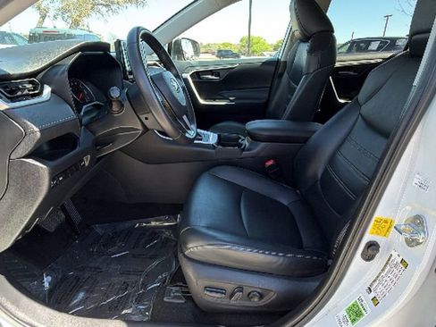 Certified 2021 Toyota RAV4 XLE Premium image 16