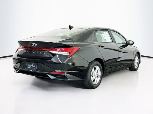Used 2023 Hyundai Elantra SE FWD image 9