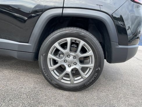 Certified 2023 Jeep Compass Latitude AWD/4WD image 10