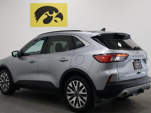 Used 2021 Ford Escape Titanium w/ Class II Trailer Tow Package image 9