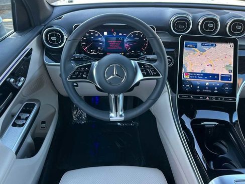 Certified 2026 Mercedes-Benz GLC 300 image 21