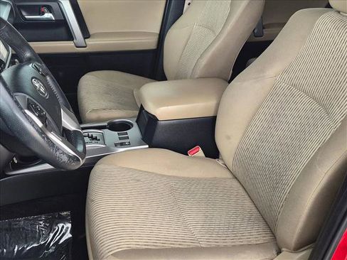 Used 2016 Toyota 4Runner SR5 AWD/4WD image 16