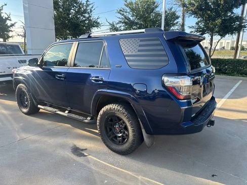 Used 2021 Toyota 4Runner SR5 Premium w/ Moonroof Package RWD image 4