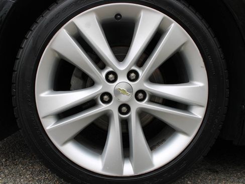 Used 2015 Chevrolet Cruze LTZ w/ Sun, Sound and Sport Package FWD image 19