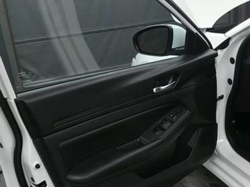 Used 2021 Nissan Altima 2.5 S FWD image 10