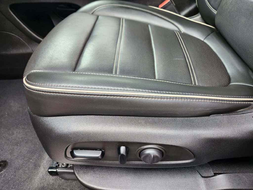 Used 2023 GMC Acadia Denali FWD image 14