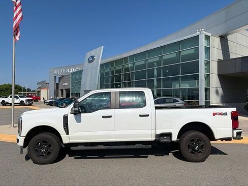 Used 2024 Ford F250 XL w/ STX Appearance Package AWD/4WD image 2